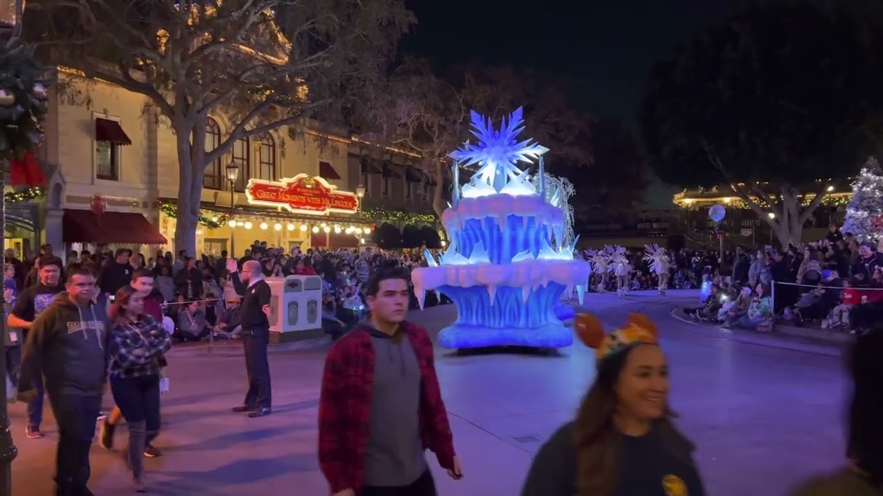 Evening Disney Christmas parade video 2022