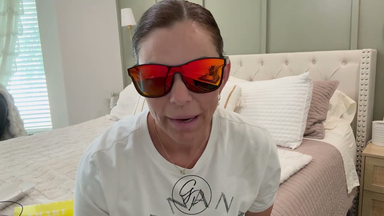 Amazon Tech / Generic Smart Sunglasses / Hands-Free Music + Calls While Walking? Yes Please
