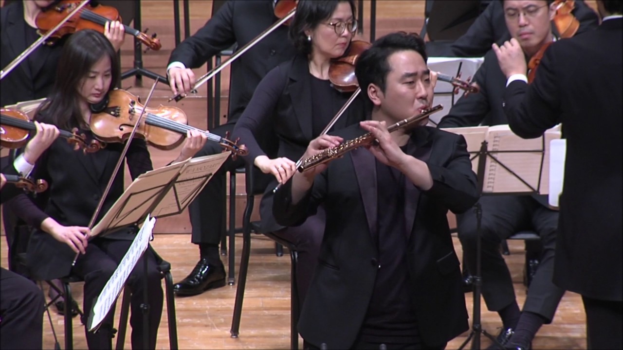 Sunghyun Cho, Johann Joachim Quantz. Flute Concerto in G Major 2.mov