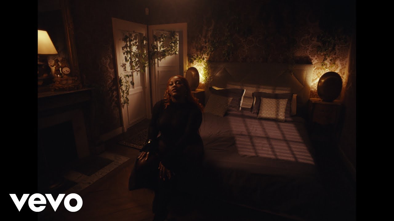 Emma'a - Miel (Clip Officiel) ft. Lisandro Cuxi