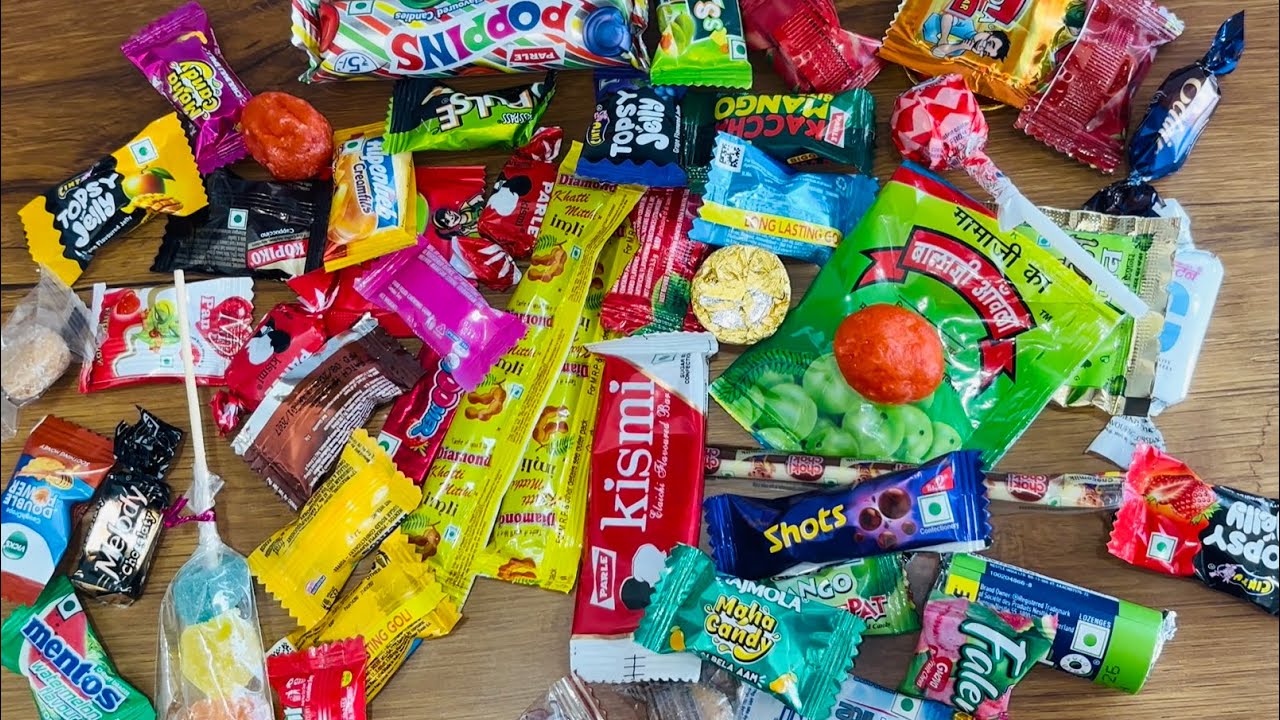 LOT’S OF NOSTALGIC CANDIES 
