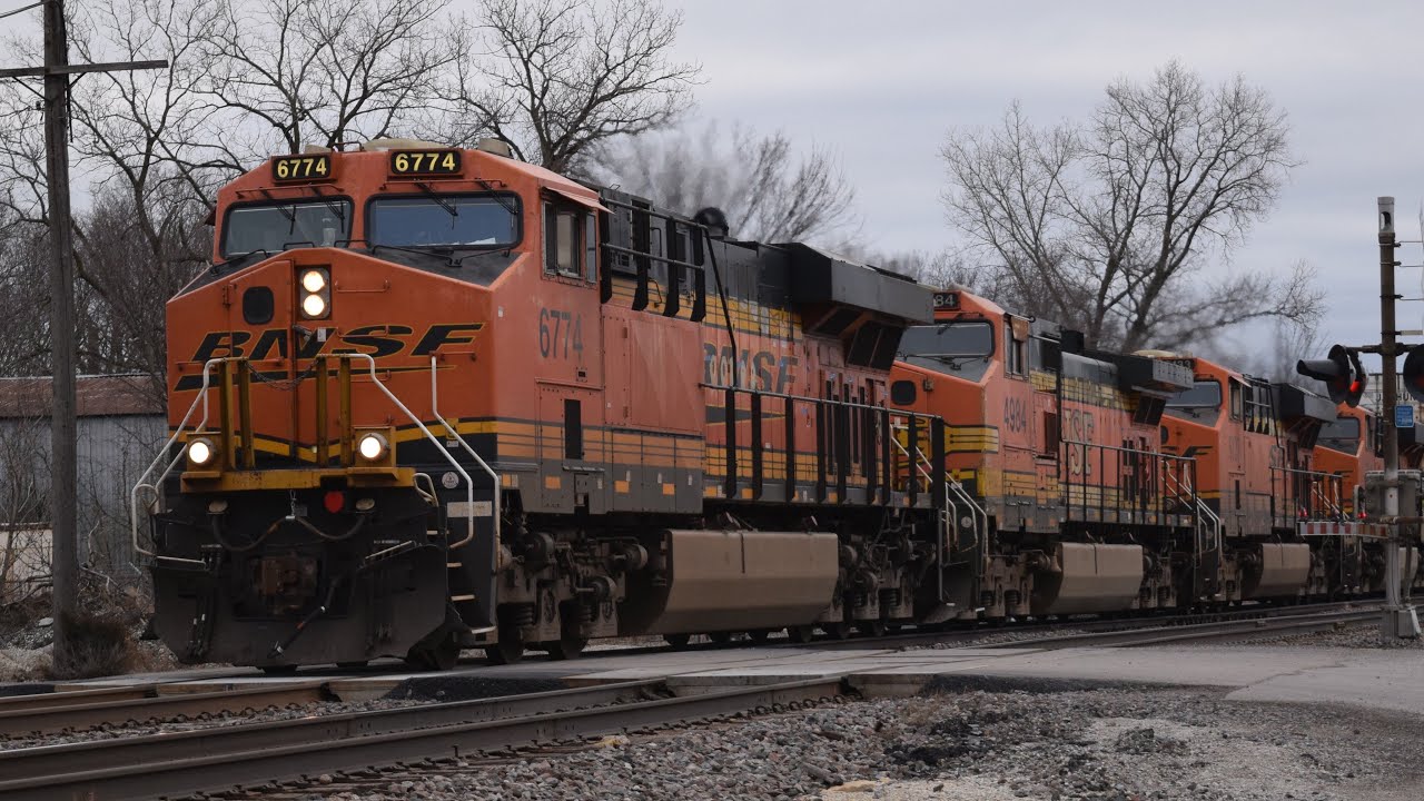 Wolf's Crossing & Romeoville IL Railfanning 1/11/26 FT: CN 3069