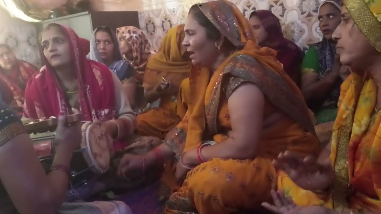 Narayan Hari ka bhajan do Baton ko bacha Lene Wale Meri Naiya Hari ke Hawale Ek Bar Jarur Sune