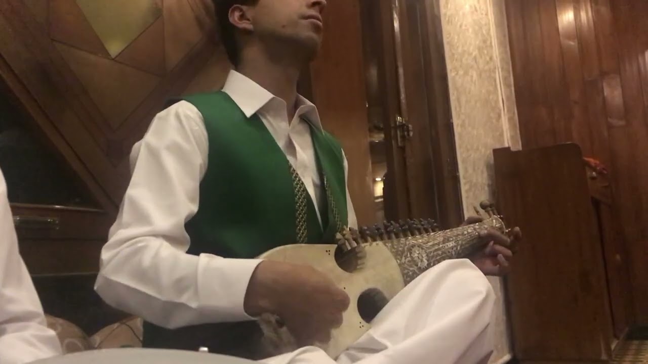 Blind man - Playing Traditional Guitar in Gilgit