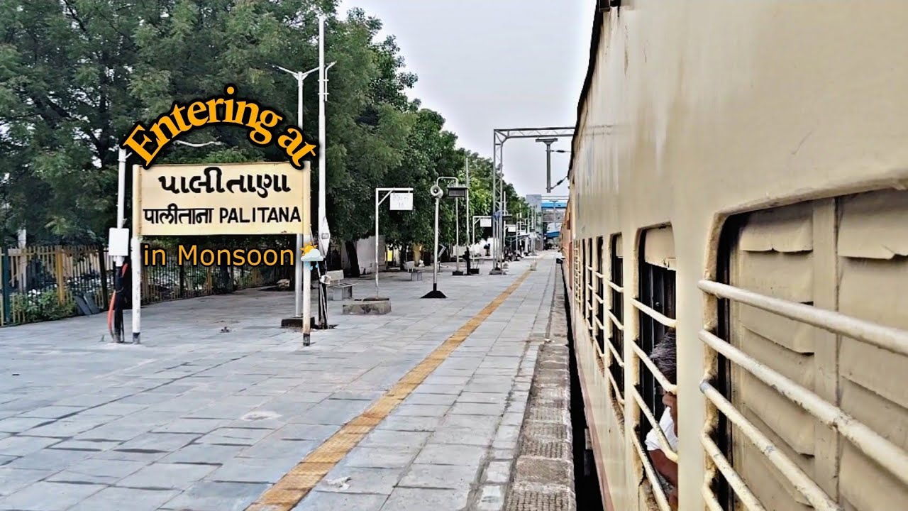 Entering At Palitana Railway satation In Monsoon season/With beautiful Views🌦️😍/Indian railways