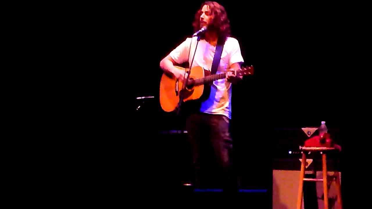 Chris Cornell takes requests Freebird Balboa Theater San Diego 12.17.11 [HD]