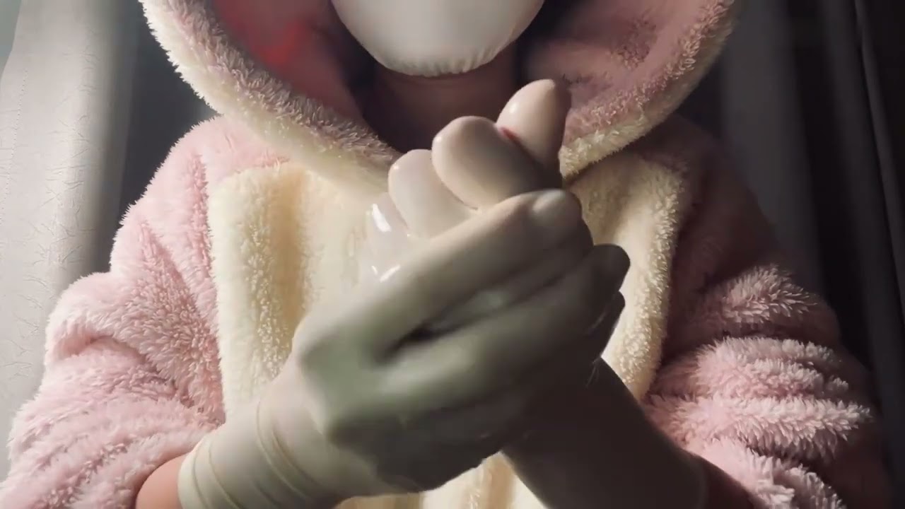 Glove ASMR