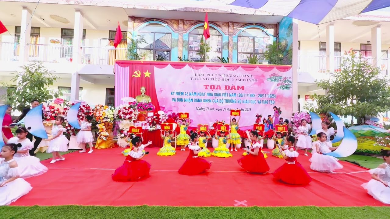 Trường tiểu học Nam Thanh - Toạ đàm kỷ niệm 43 năm ngày nhà giáo Việt Nam (20/11/1982-20/11/2025)