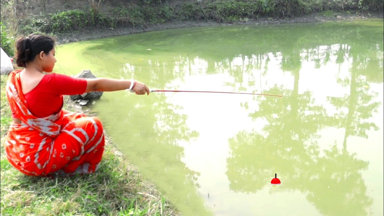 Fishing video ✅ Everyone can catch fish by watching the skillful girl's fishing techniques || Trap