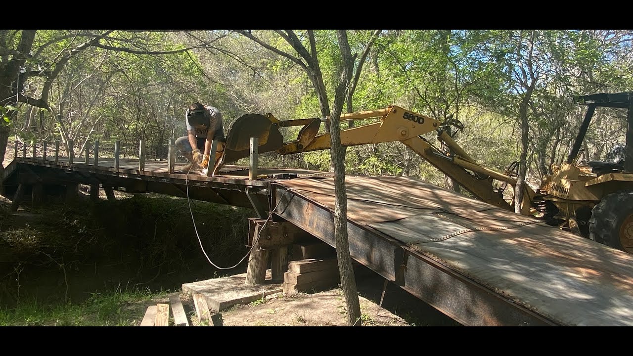 How to Build a Trailer Bridge Across Sulphur Creek #bowhunting #bowhunter #archeryseason #archery