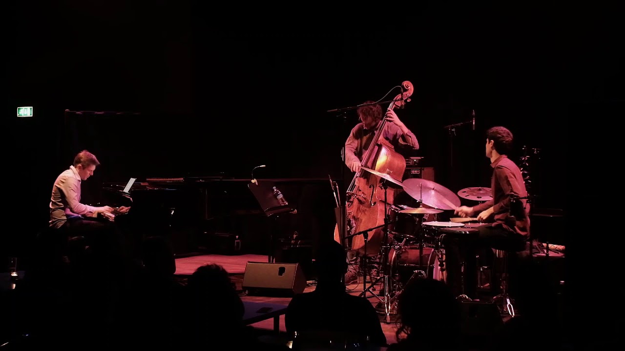 Half Easy Trio - Live at De Doelen
