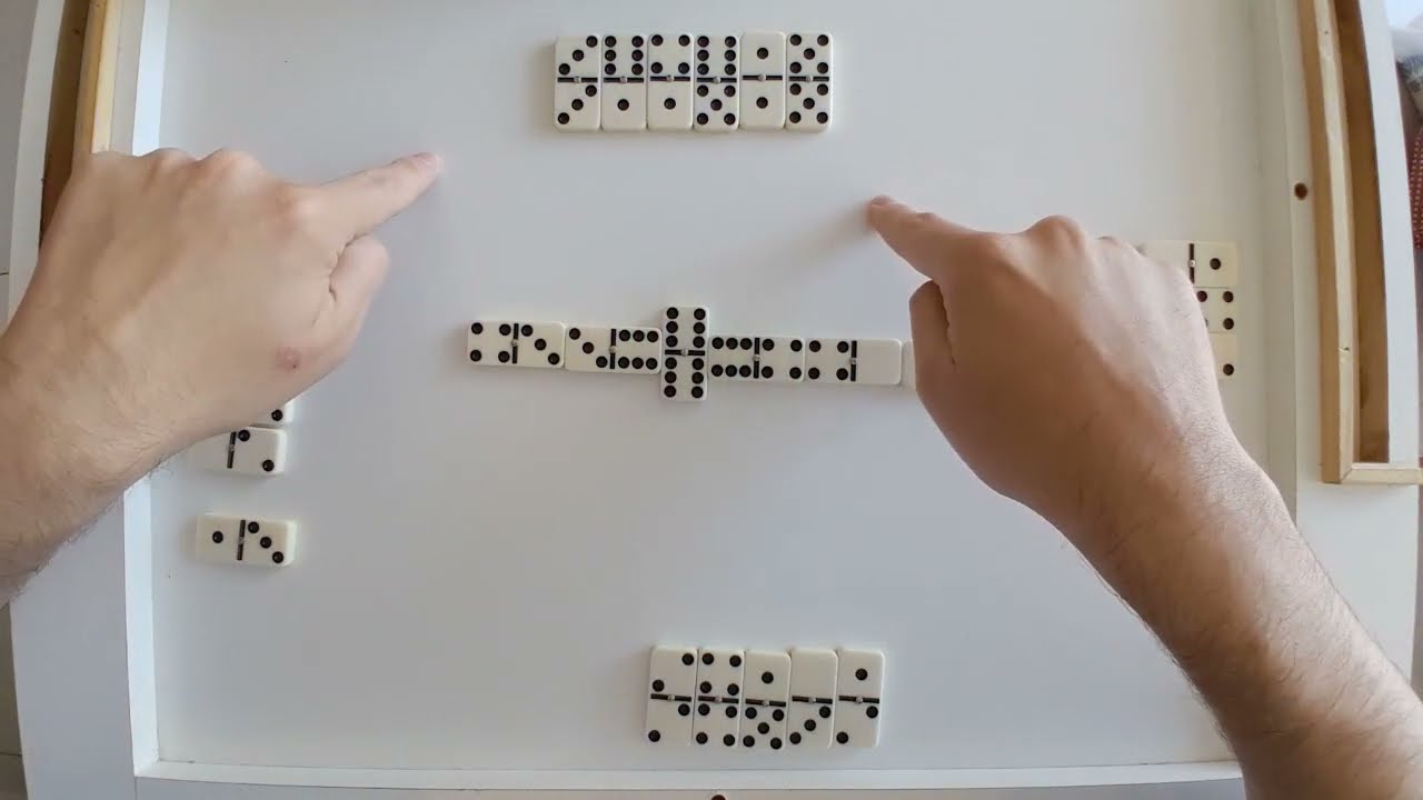 #Domino