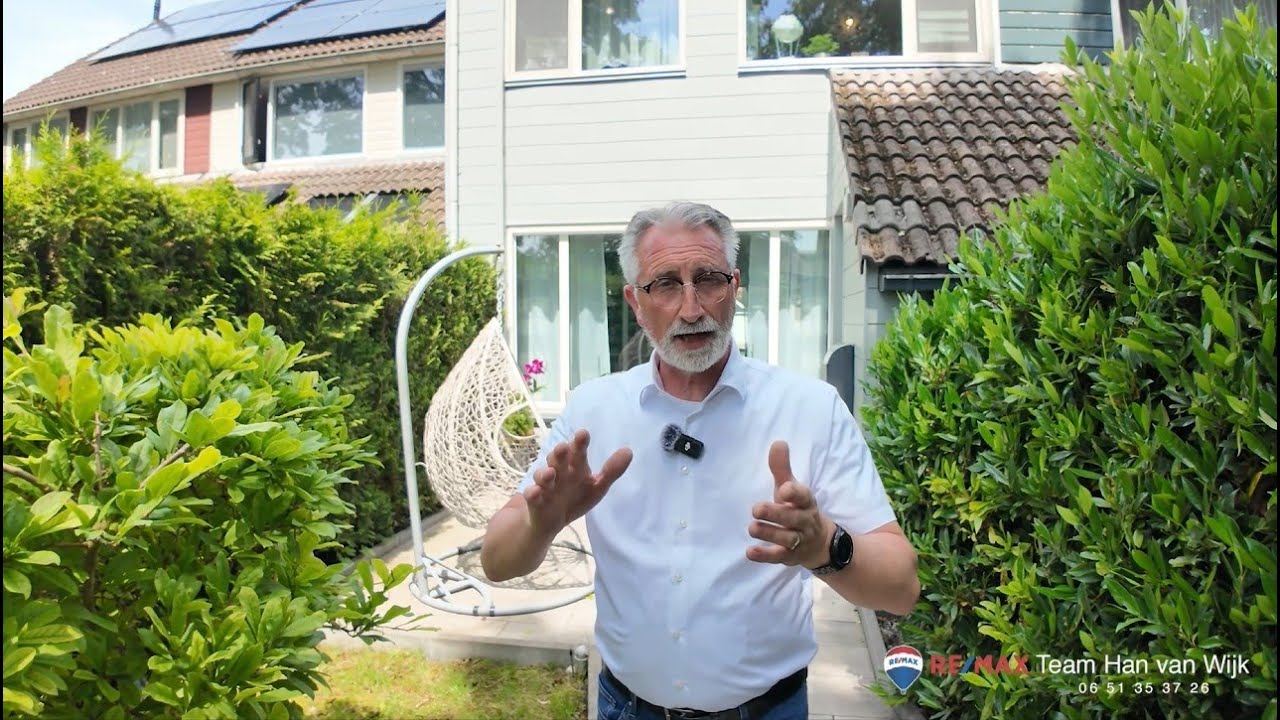 Tussenwoning Grootebroek Duiker 50 met introductie RE/MAX makelaar Han van Wijk