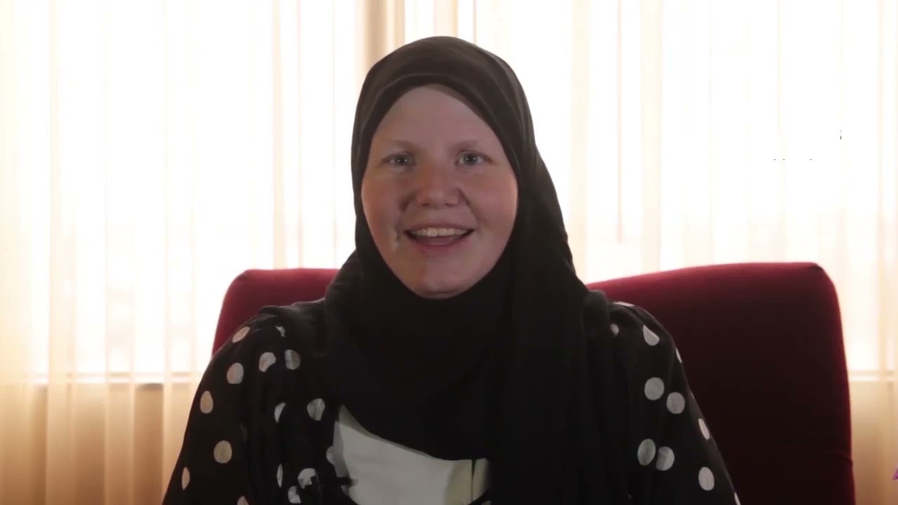 Malaka Thalimi talks about how did she converted to Shia Islam