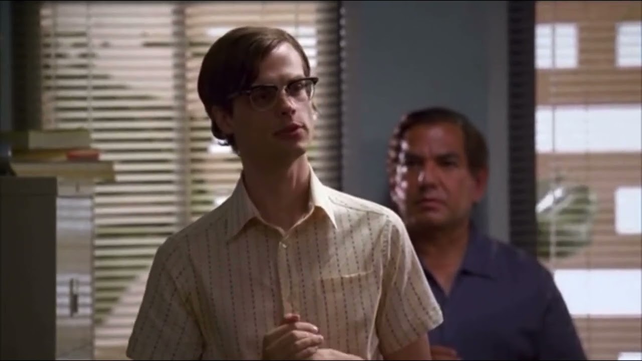 criminal minds - spencer reid wearing glasses clips