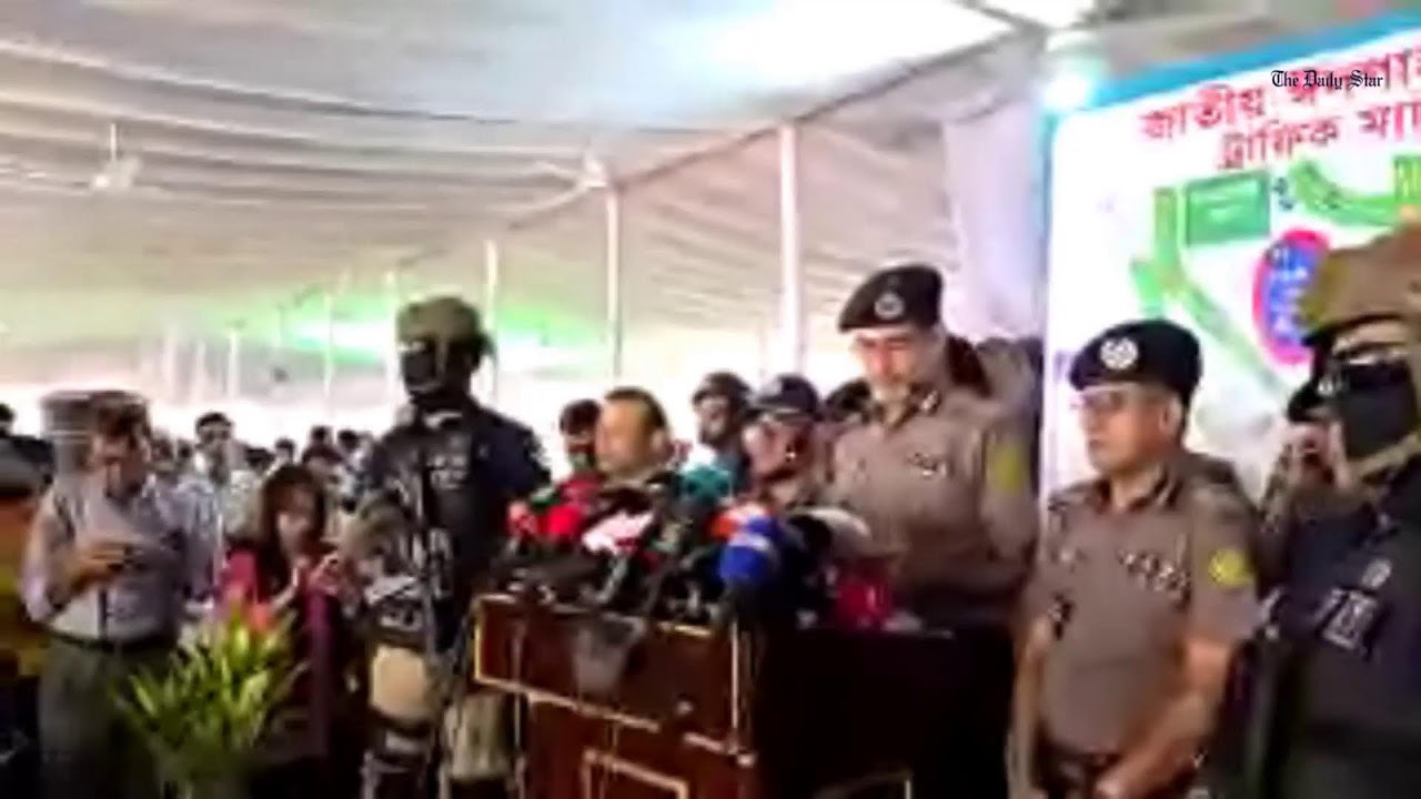 LIVE : কেন্দ্রীয় ঈদ জামাত ঘিরে ঢাকা মেট্রোপলিটন পুলিশের থাকছে যে নিরাপত্তা