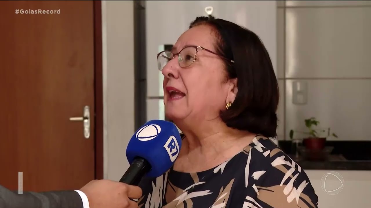 Mãe da Daiane se emociona