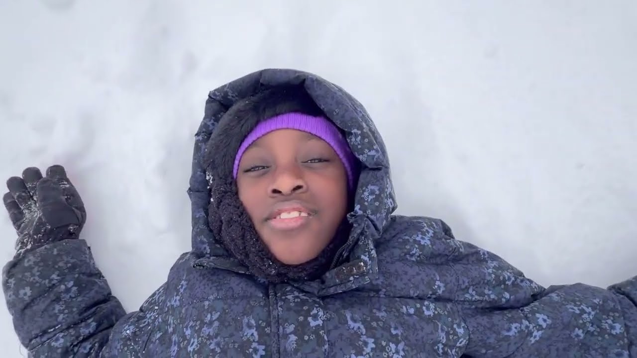 ❄️ Snow Day Vlog! STUCK in 19° Weather + No School Today 🥶