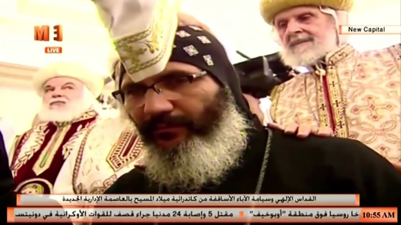 لحظة سيامة نيافة أنبا توماس أسقفًا عامًا ومساعدًا لنيافة أنبا ساويرس