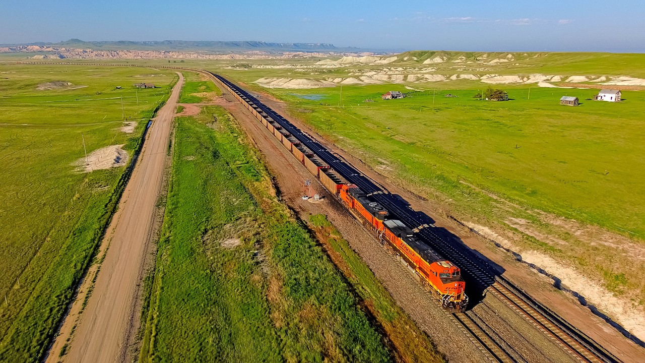Empty BNSF Coal Train Through the White Sands of Nebraska | Butte Subdivision Northbound