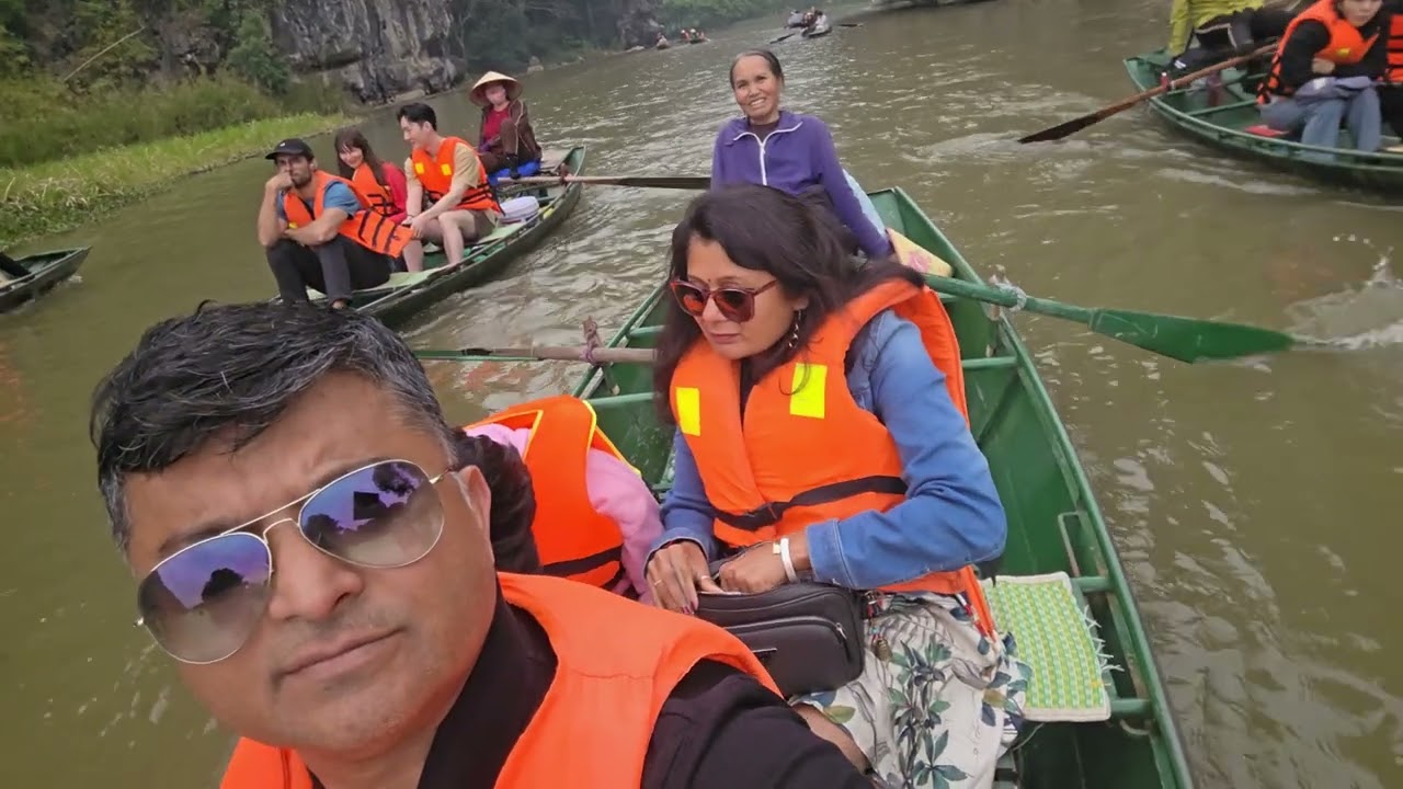 How Lu Tam Coc Cave tour iBoat Ride