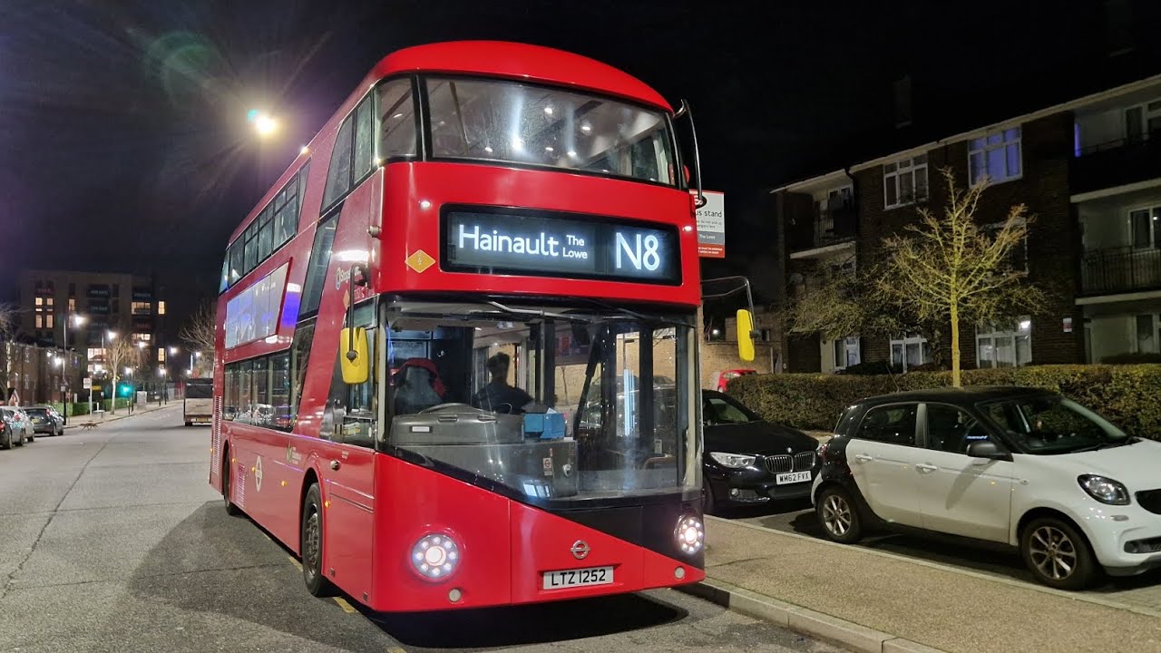 FRV | LONDON BUS N8 OXFORD CIRCUS - HAINAULT THE LOWE (LTZ1252) LT152