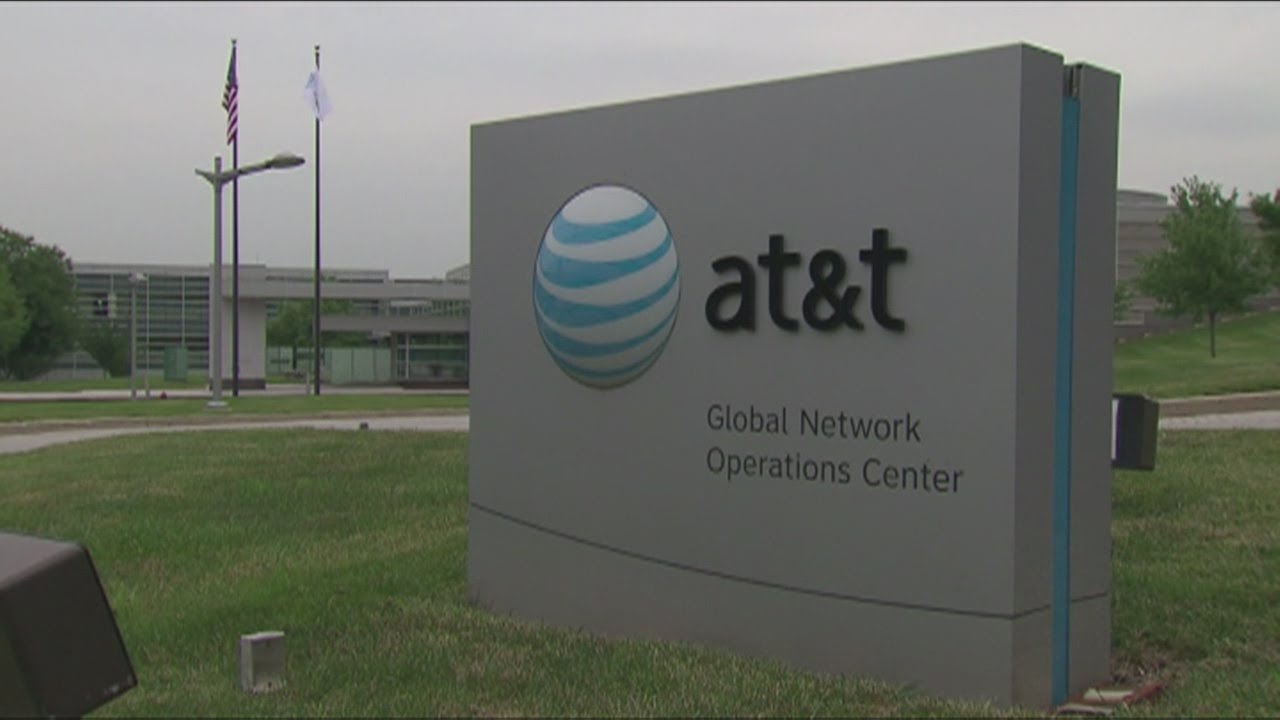 FCC fines AT&T