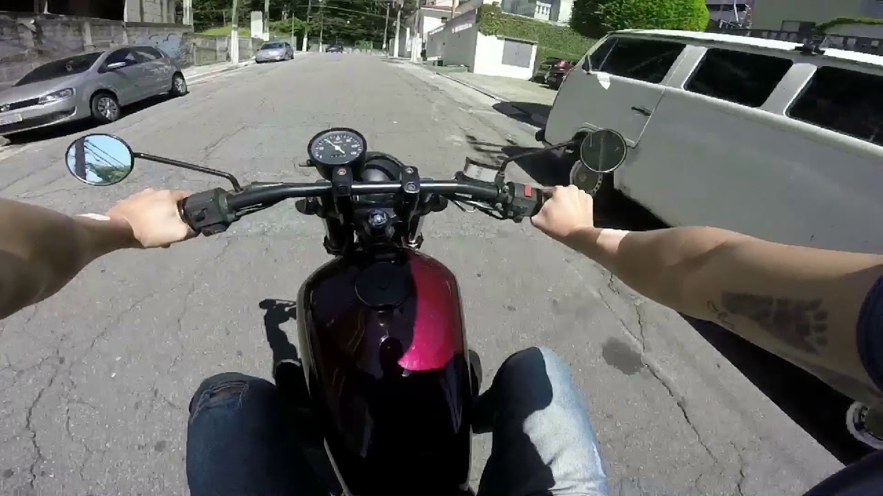 Andando na Intruder 125 Bobber
