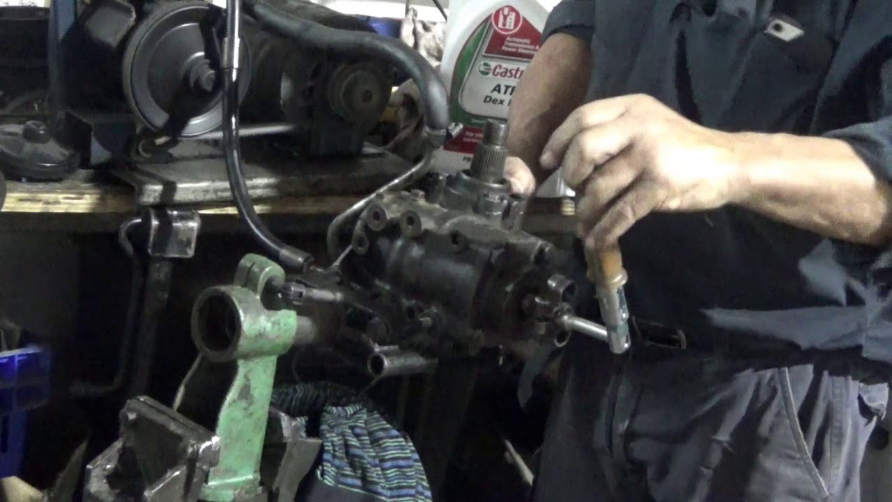 Mercedes W114 Steering Box part 4