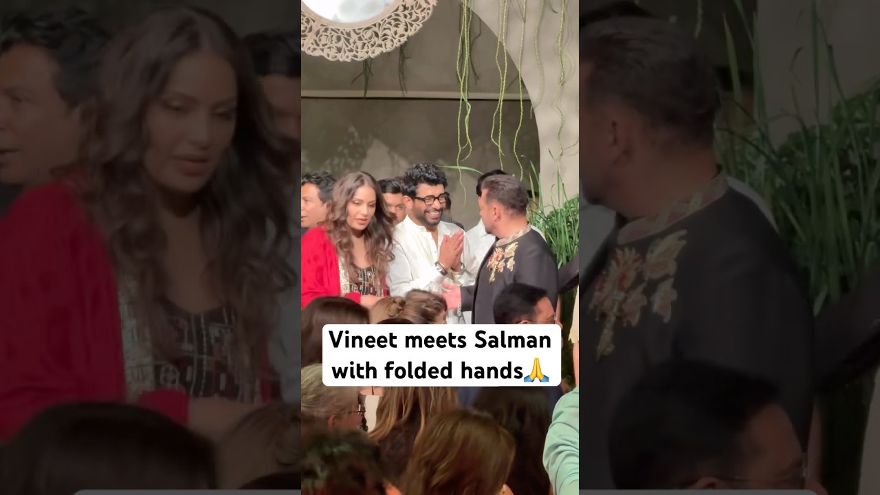 Vineet Kumar Singh meets Salman Khan with folded hands 🙏 #salmankhan #vineetkumarsingh
