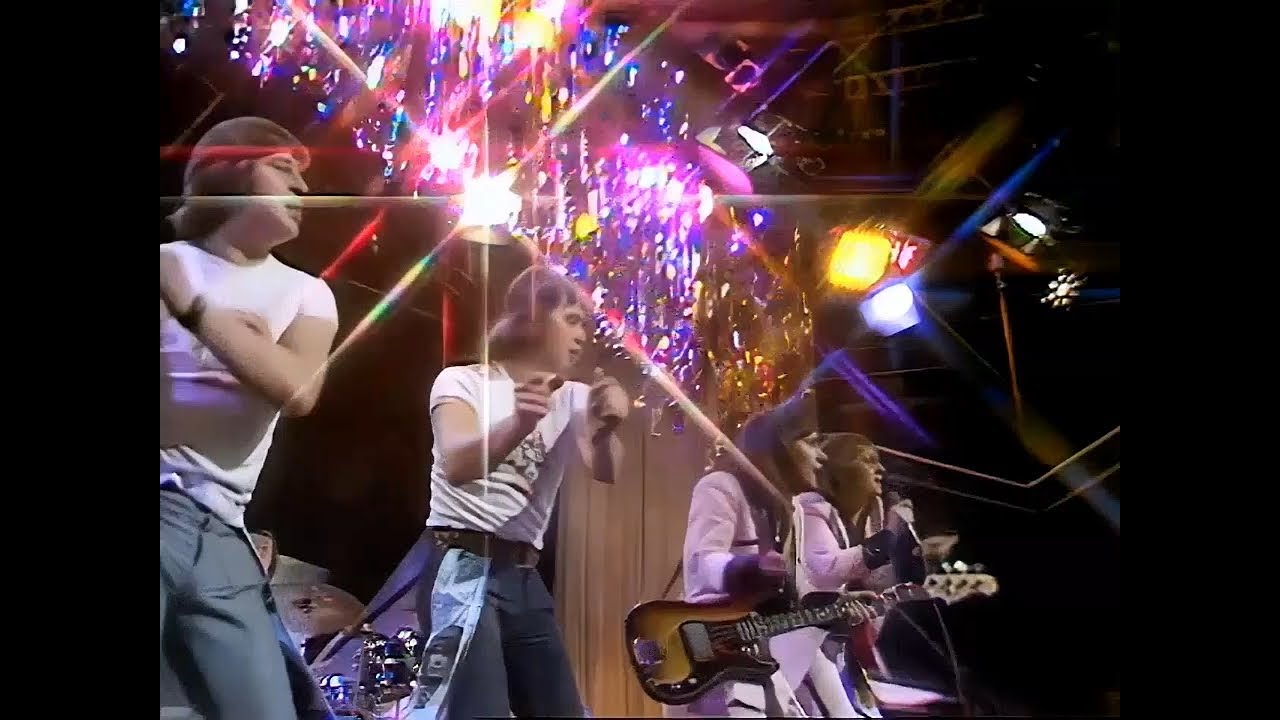 Mud &ndash; Tiger Feet (Top of the Pops - 27th December 1974 - stereo)