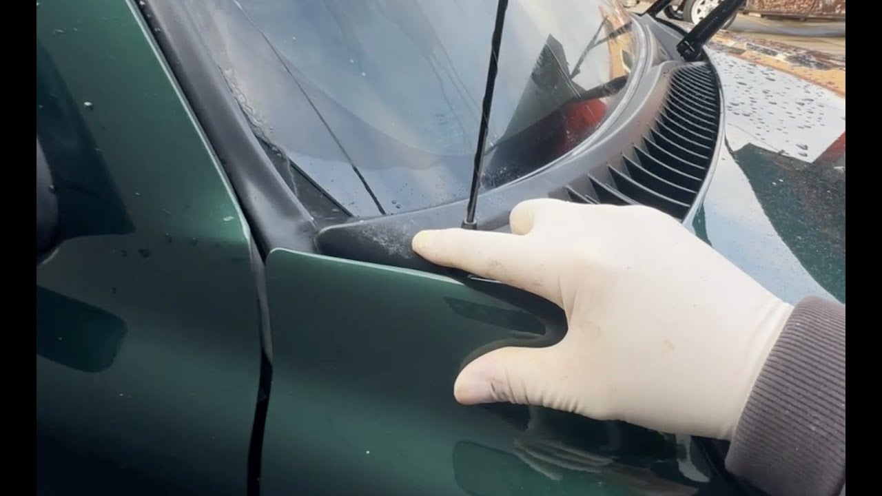 Что это за белый налет на черной отделке моего автомобиля? | Fresh Start Detail Beaverton Portland