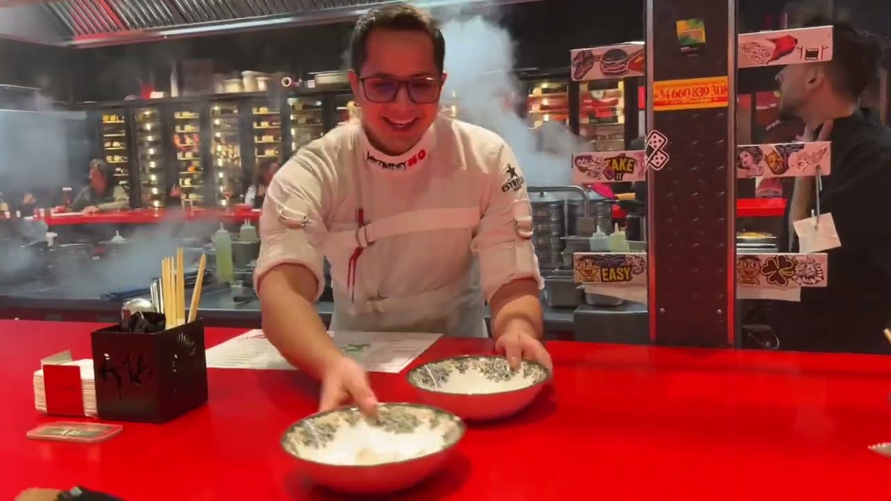 StreetXO  crazy kitchen from chef of Michelin David Muñoz #streetfood#michelin#fusionkitchen