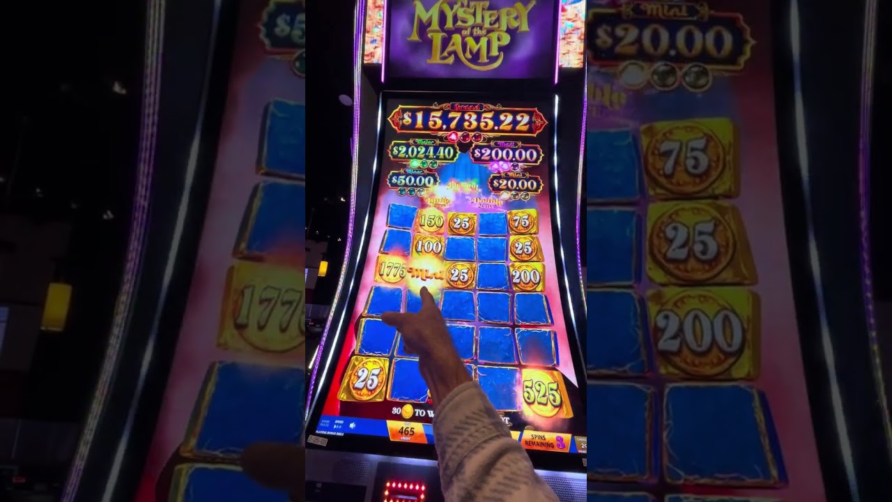 SURPRISE HAYWIRE FEATURE LANDS TRIPLE FEATURE #mystery #lamp #slots #casino 