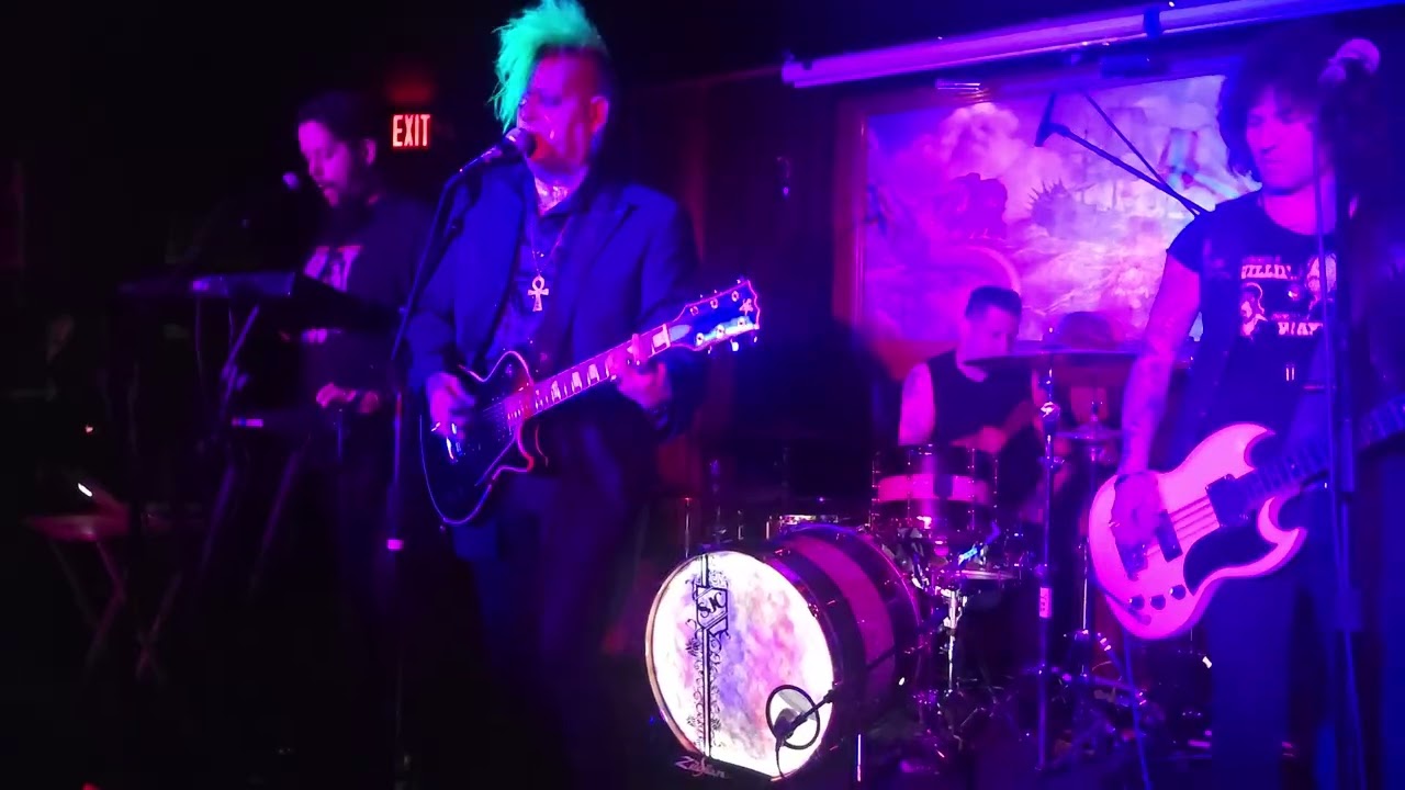 Neon Kross performs 