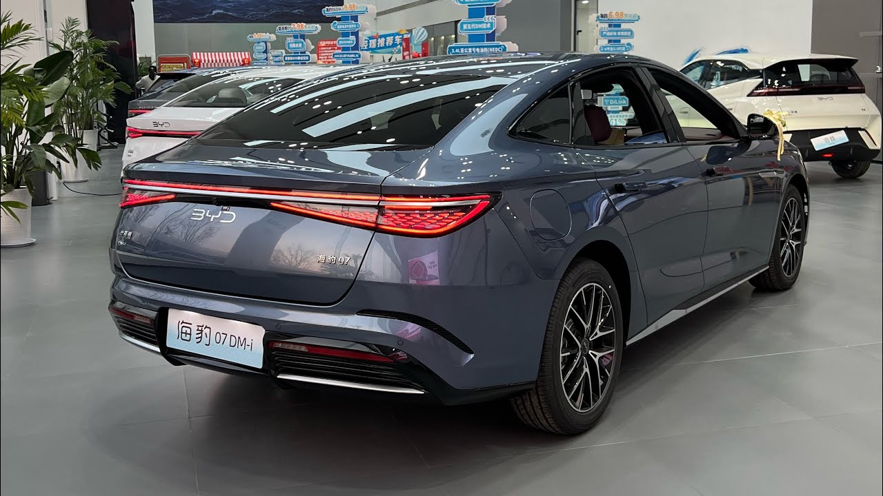 2025 BYD Seal 07 DM-i 2000km range under $18,500 walk-around | BYD | China 🇨🇳