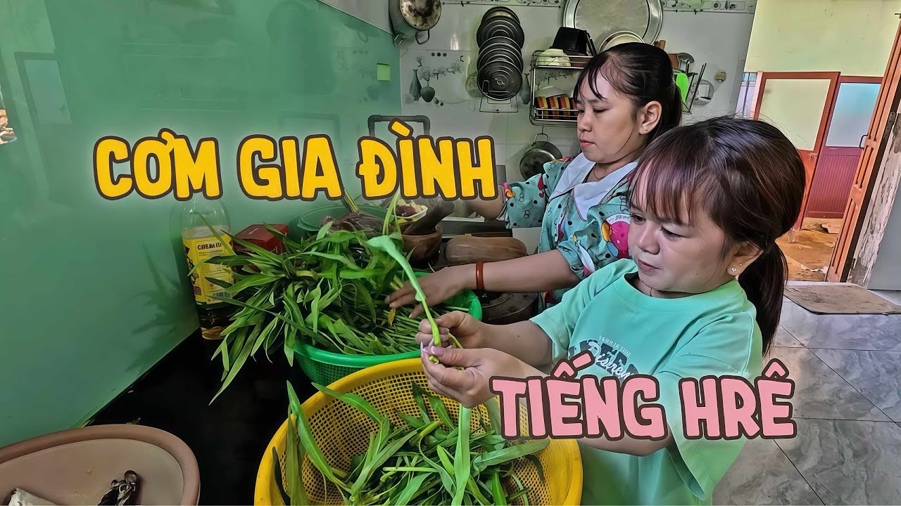 Bữa Cơm Đầy Thú Vị Của 3 Anh Em Màn Nói Tiếng Hrê Của Kin Và Vợ Bé Bỏng Khiến Ai Cũng Cười || VCBB