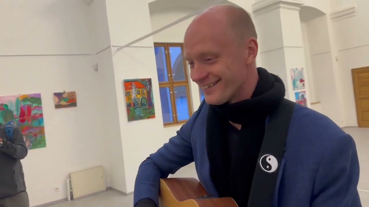 Jan Budař: má trému zahrát na kytaru, ale nakonec zahraje píseň LIDICE