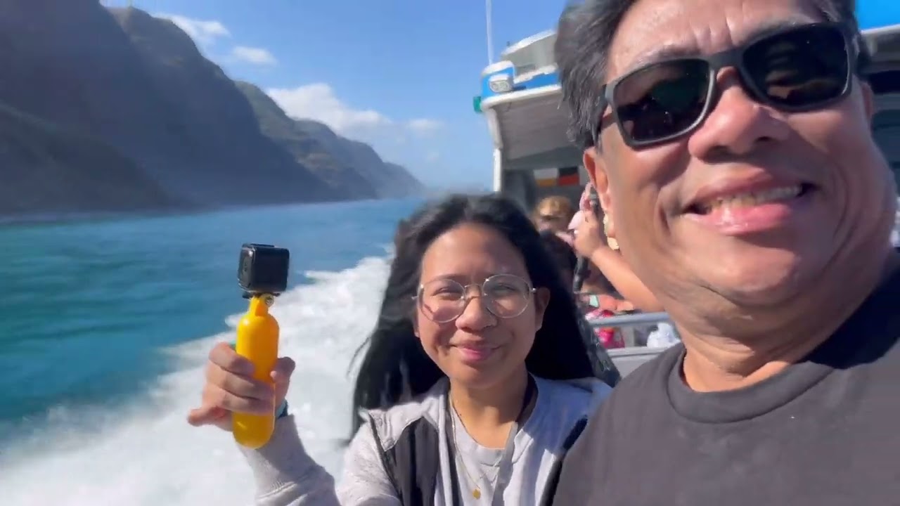 Na Pali Coast Makana Charter Tour