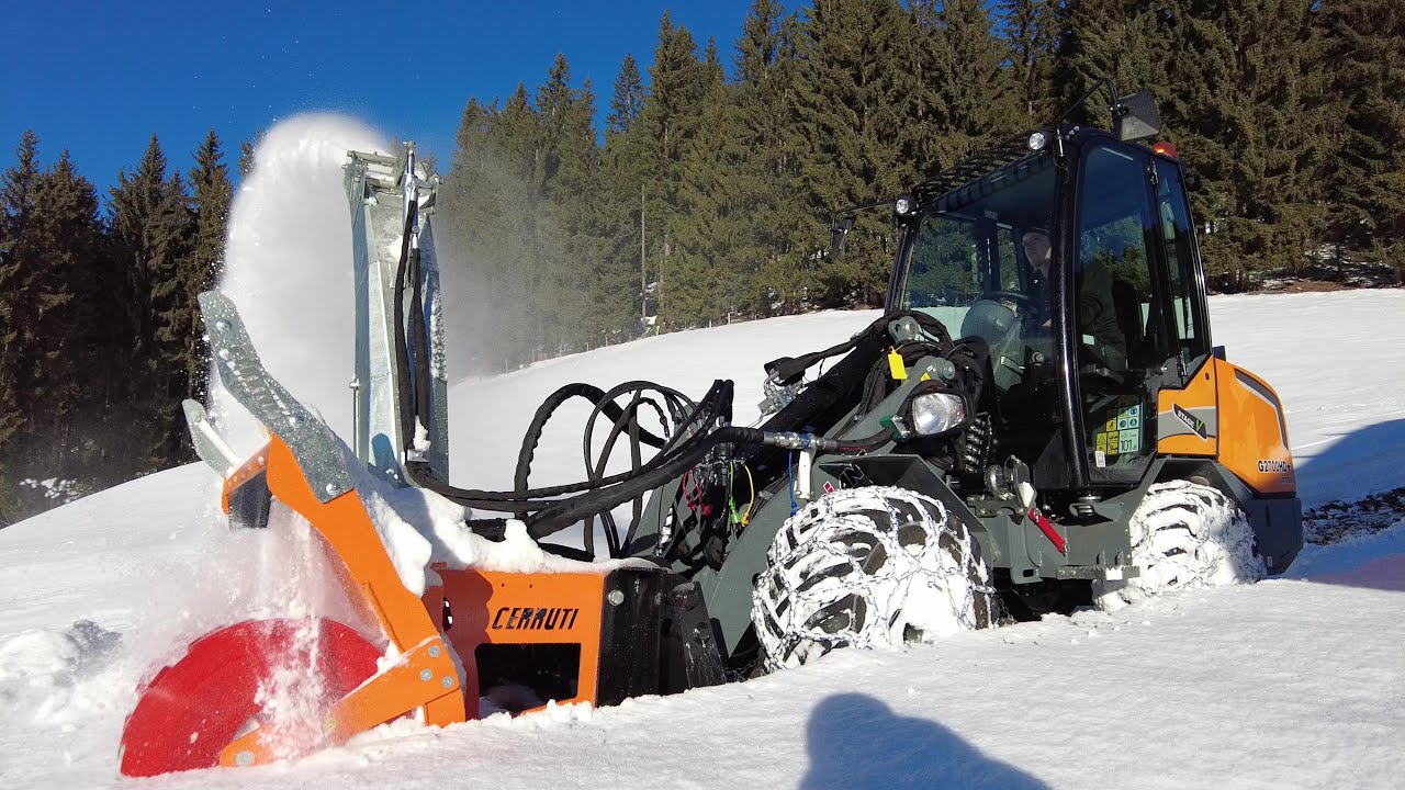GIANT G2700 HD+ X-TRA HIGH-FLOW- Schneefräsen in den Bergen, Radlader | CERRUTI | HAUSER Landtechnik