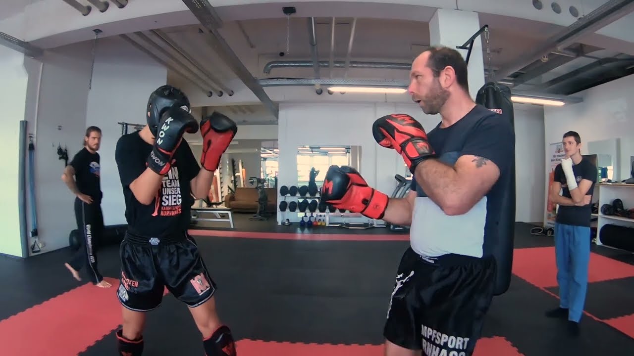 Kampfsport Kornhass: Kickbox-Sparring Alan vs Daniel