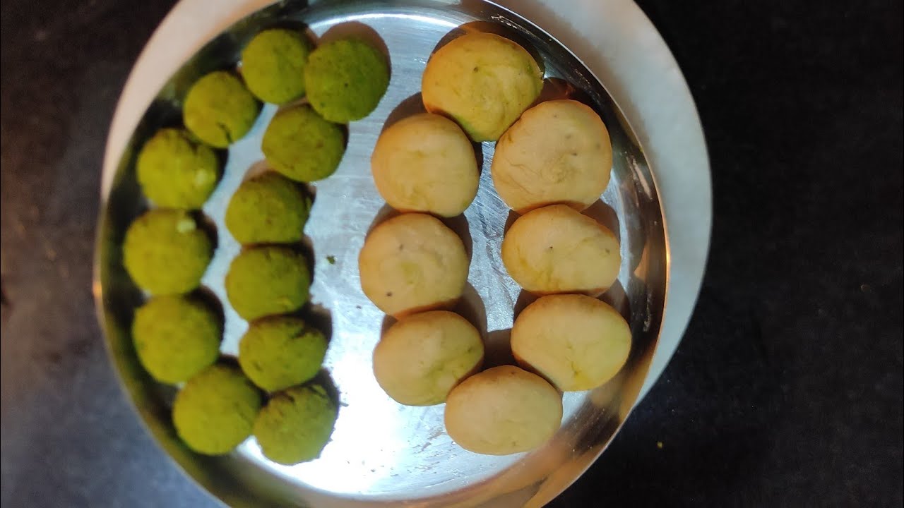 सर्दियों में बनाईए गरम गरम हरे मटर की कचोरी और आलू मटर की सब्जी।Matar Kachori and Aloo Matar Recipe 