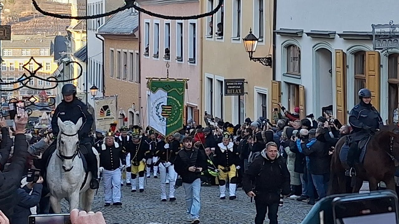 21.12.2025 🌲 Abschluss der Bergparade in  Annaberg-Buchholz... Teil 1🌲🕯🕯🕯🕯🌲🍀🕊🍀🙏❤️ 