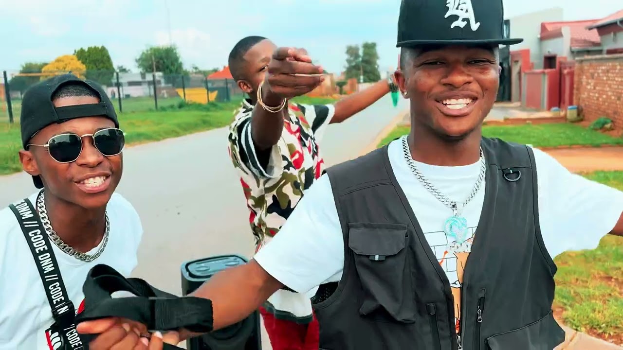 Amamillion - Sangzin ft Maister x London Da Musiqal & Mfano Mncane.