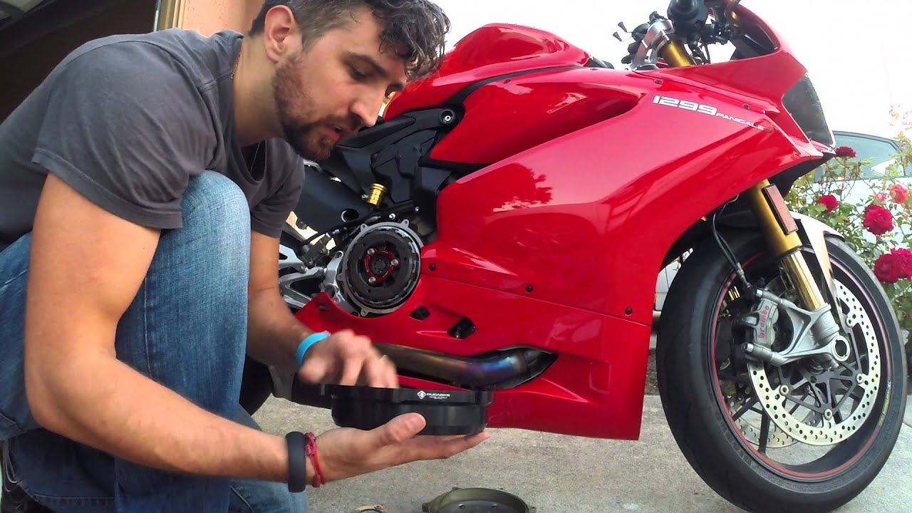 Как установить крышку сцепления DucaBike на Ducati Panigale 1299S