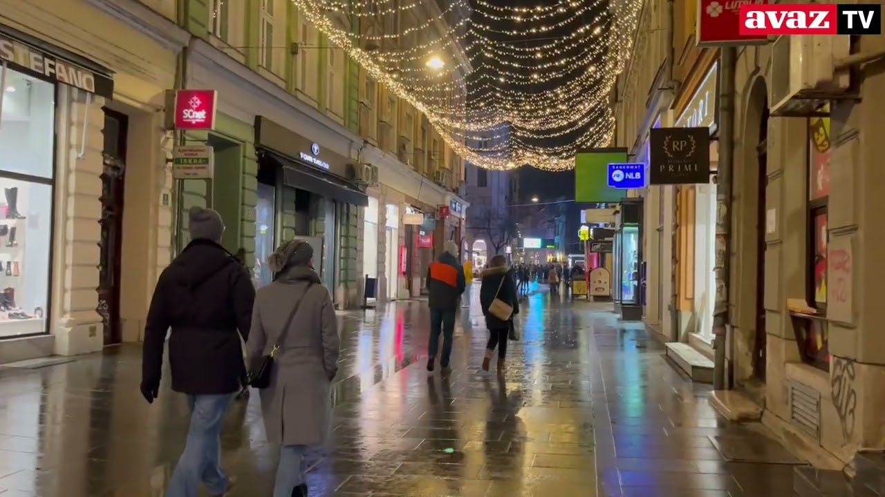 Sve u prazničnom duhu: Sarajevo ispunjeno turistima, evo kako je grad ukrašen