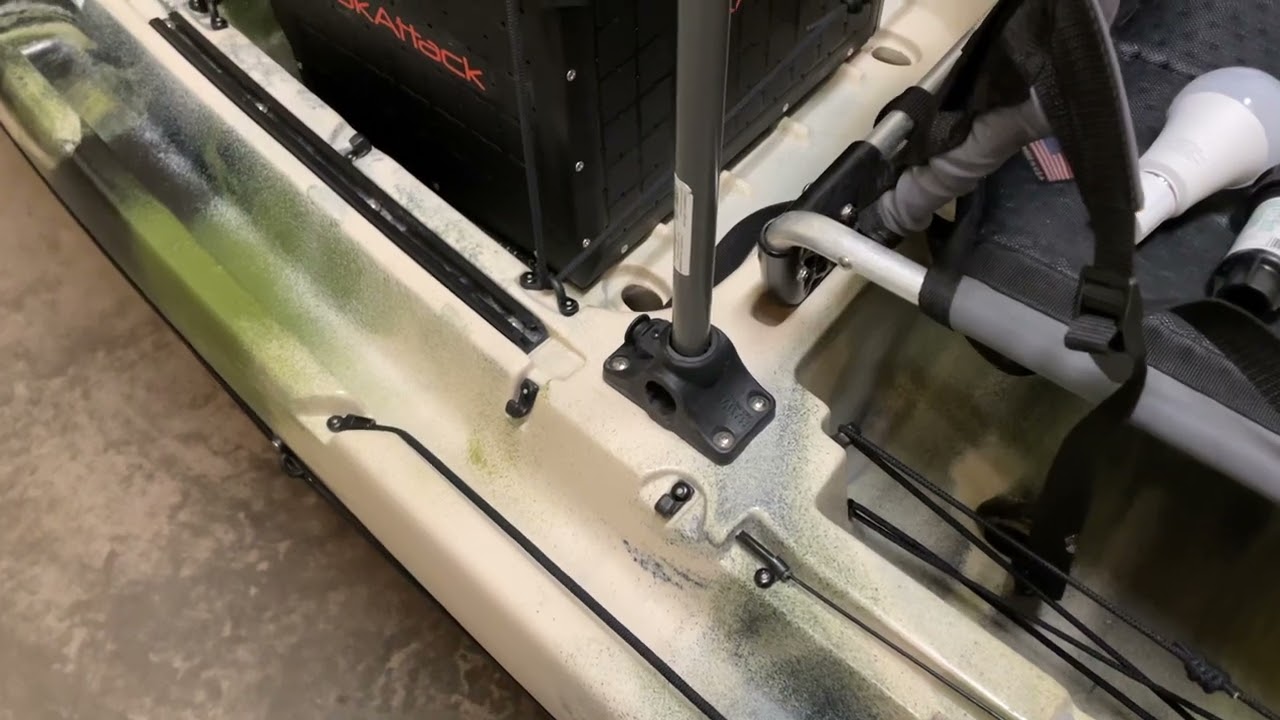 Inexpensive and fully rechargeable kayak navigation lights. DIY