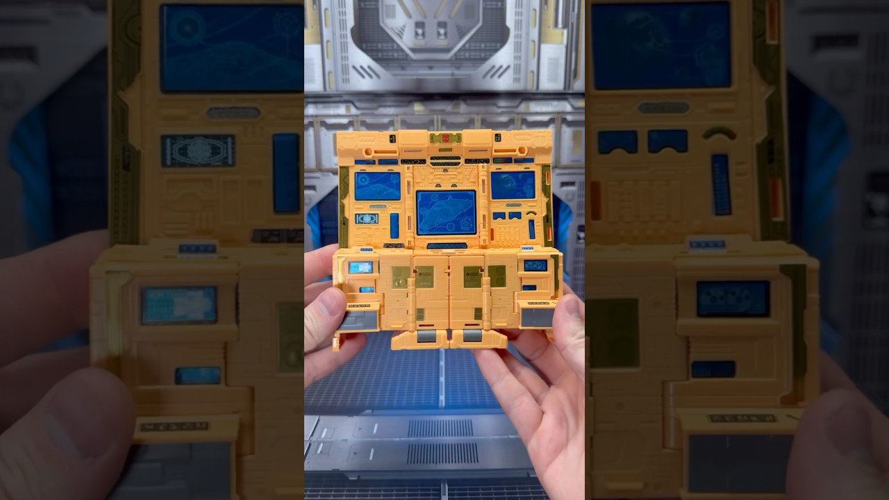 Autobot Mainframe aka Teletraan-1 w/ Toyhax labels #transformerscollection #transformers