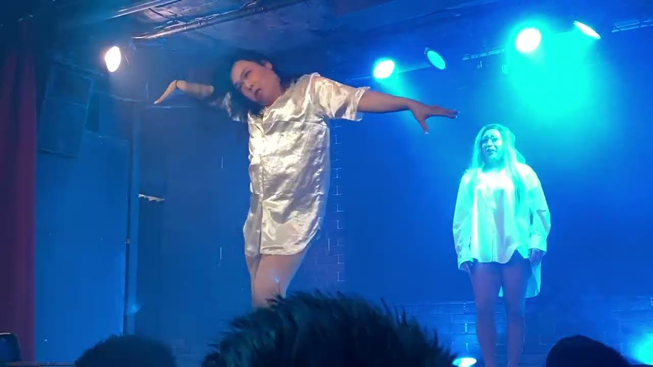 イズミ・セクシーさん　穴野をしる子さん　MORE & MORE