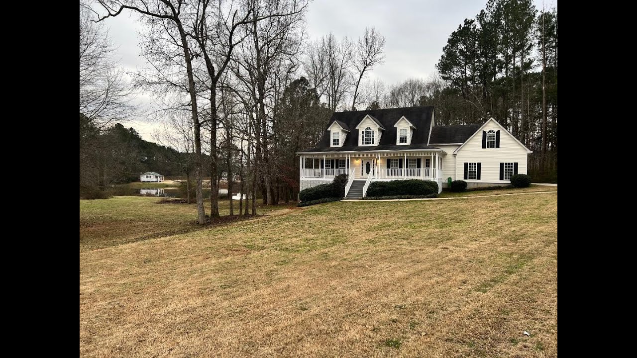 *MUST SEE* Beautiful lake house in McDonough, GA.